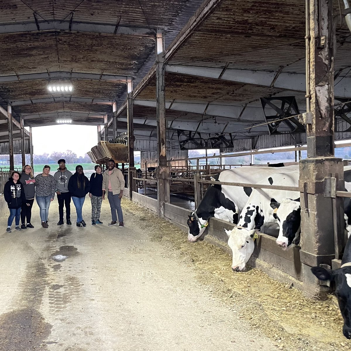 MonroeCoALC's tweet photo. Mr. Stapleton’s Culinary students traveled to MSU’s dairy farm and MAFES store where they learned about the making of cheese and ice cream from the farm to the table…definitely a fun learning experience for all! #mcalc https://t.co/2QLvIDaLY3