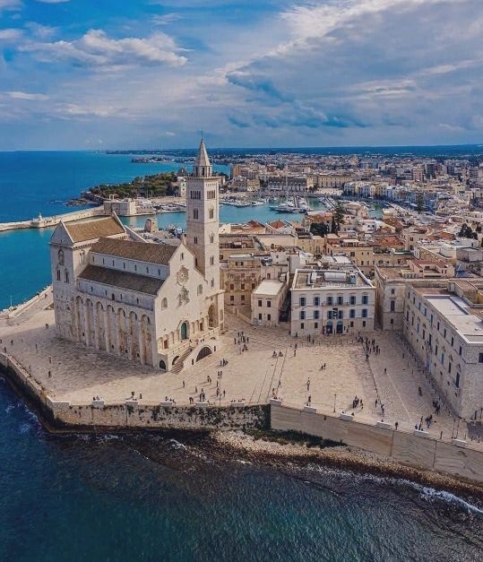 Mediterranean Aesthetics tweet media