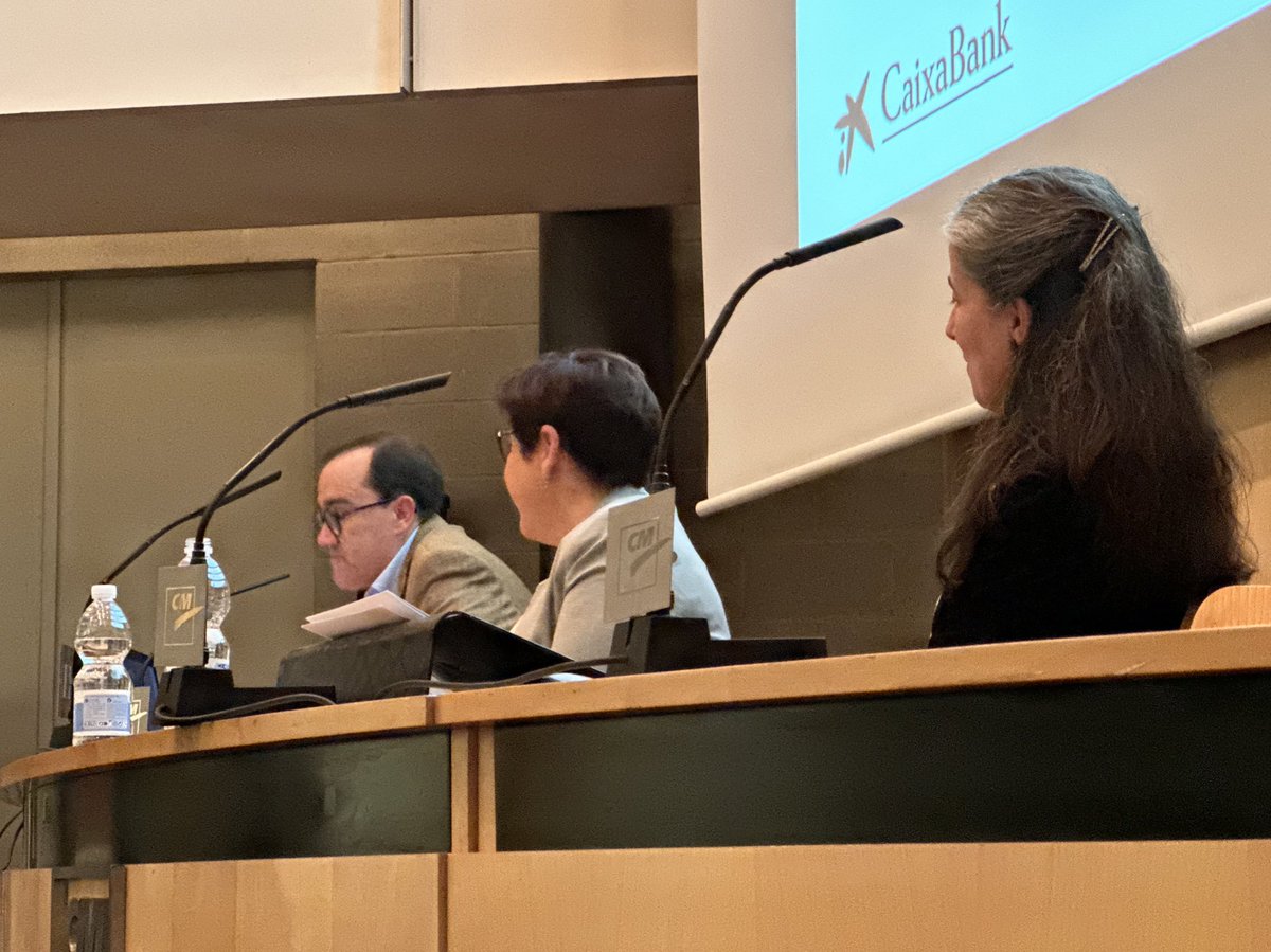 📚Esta tarde los ediles <a href="/pepelopezct/">José López Martínez</a> y <a href="/a_valdesueiro/">Alvaro Valdesueiro</a> junto con la vocal <a href="/acristina_mc/">Cristina Martínez </a> han asistido a la presentación del #Libro 'Historias de Cartagena IV' 📙 de Juan Ignacio Ferrández García 📖