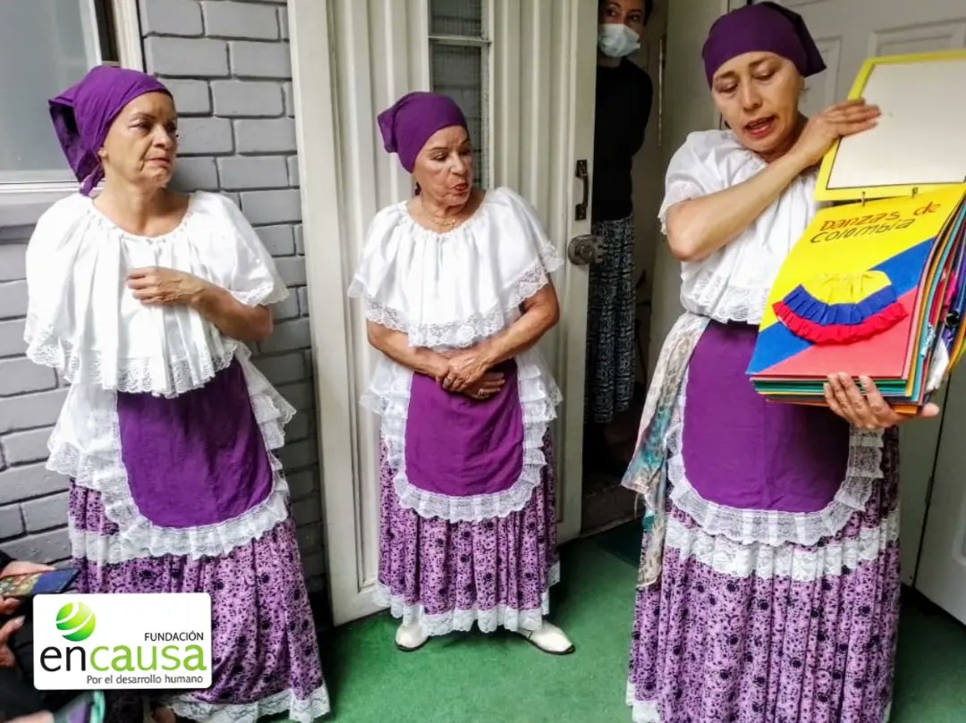 EncausaONG's tweet photo. El pasado 11 de Noviembre la Fundación Encausa por el desarrollo Humano;
Llevo a cabo la clausura del Proyecto #EncausaTuCultura, con el programa de danza del adulto mayor. Se les hizo entrega de certificado por su buen desempeño y dedicación hubo premios y un delicioso desayuno. https://t.co/UIV9O3pZ3W