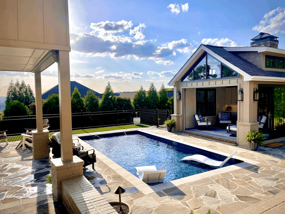 TaraPoolLife's tweet photo. Swooning 🤩 This Sapphire liner was the perfect choice for this awesome backyard! 

#sapphire #tarapools #vinylliners https://t.co/JHxx1hwdp8