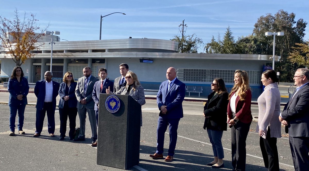 Press conference! Free bus rides are back for ⁦<a href="/fresnocity/">Fresno City College</a>⁩ ⁦@ClovisCCC⁩ FUSD &amp; ⁦<a href="/CSUFresno/">Fresno State</a>⁩ students!! Thank you ⁦<a href="/ClovisPrez/">Dr. Lori Bennett</a>⁩ ⁦<a href="/CityofFresno/">City of Fresno</a>⁩ ⁦<a href="/DrGoldsmith777/">Dr. Carole Goldsmith</a>⁩ ⁦⁩ <a href="/Maxwell4Fresno/">Tyler Maxwell</a>⁩ and ⁦<a href="/SCCCD/">SCCCD</a>⁩ trustees !