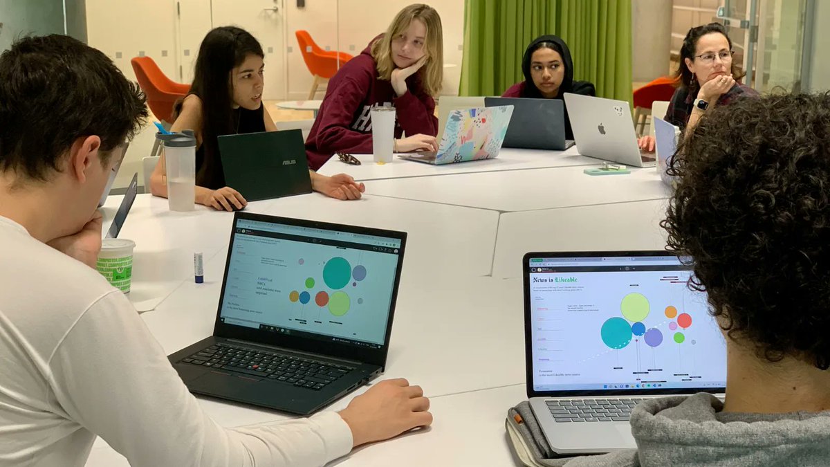 Students explore the aesthetics of computing in new computer science course at SEAS. 'CS73: Code, Data, and Art' is co-taught by @wattenberg and @viegasf, and teaches students how to create abstract art and communicate data sets through visualizations. buff.ly/3GXpkTE