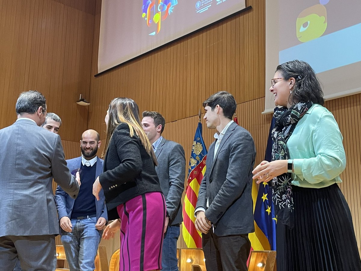 VLCIEcosystem's tweet image. Los premios del #30AniversarioIDEASUPV llegan de la mano de @borsanro, @TeresaGarMu, @BragadoMonica y @maesgomar 🤝

#Lean: Arkadia Space, @IoT_CoSMoS y Verázial

#Avanza: @solatomcsp, @flit2go y @exponentia_ai

#MujerEmprendedora: @UtopianCosmetic

#Spinoff: KENKO

¡Enhorabuena!