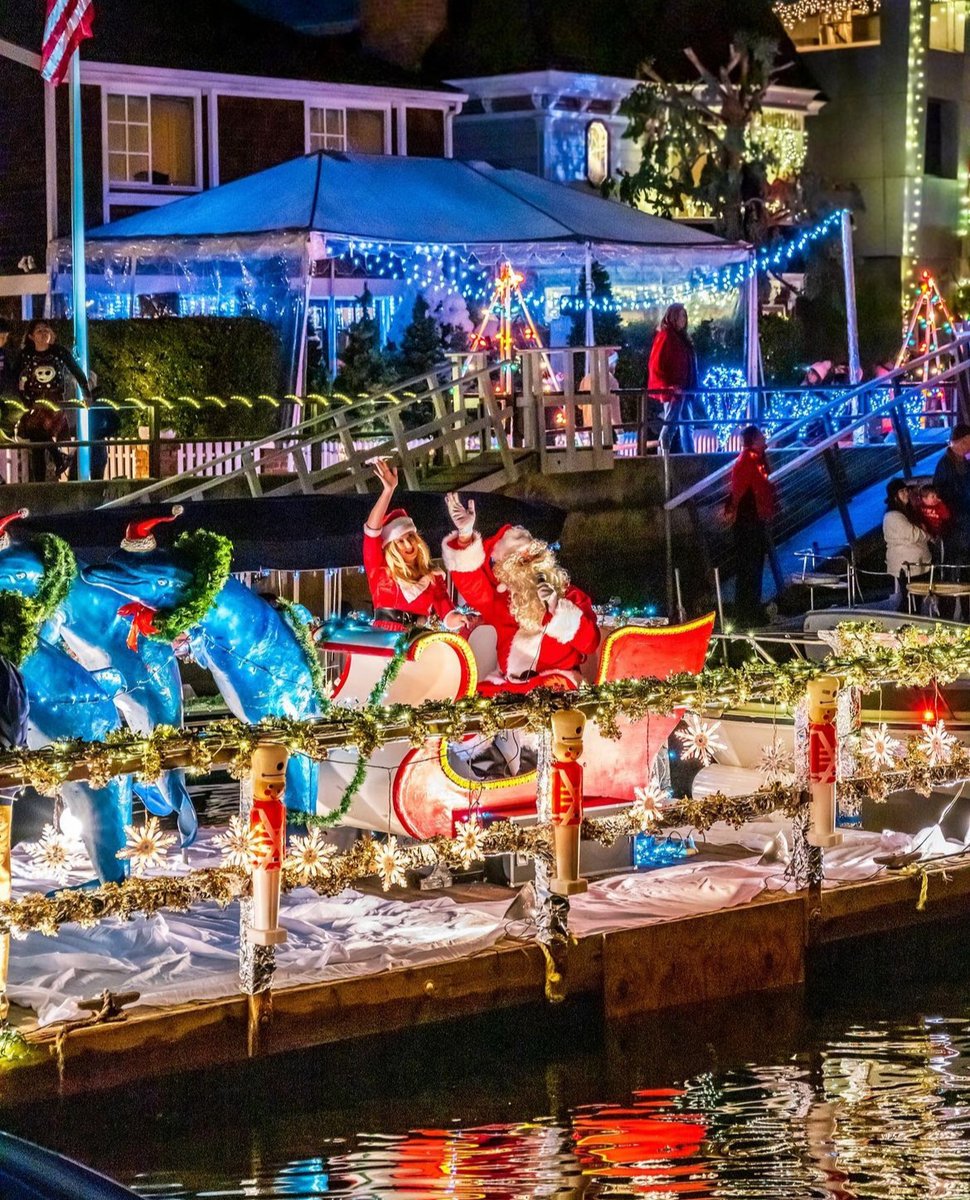 VisitLB's tweet photo. March (or float) into the holidays with the Naples Boat Parade, Belmont Shore Christmas Parade, and Daisy Lane Parade!

Find out when &amp; where to watch each one here: https://t.co/UY5unTwzHy

📸 @HappyBeardAfter

#visitlb #visitlongbeach #longbeach #parade #holiday https://t.co/TBynYwvzsg