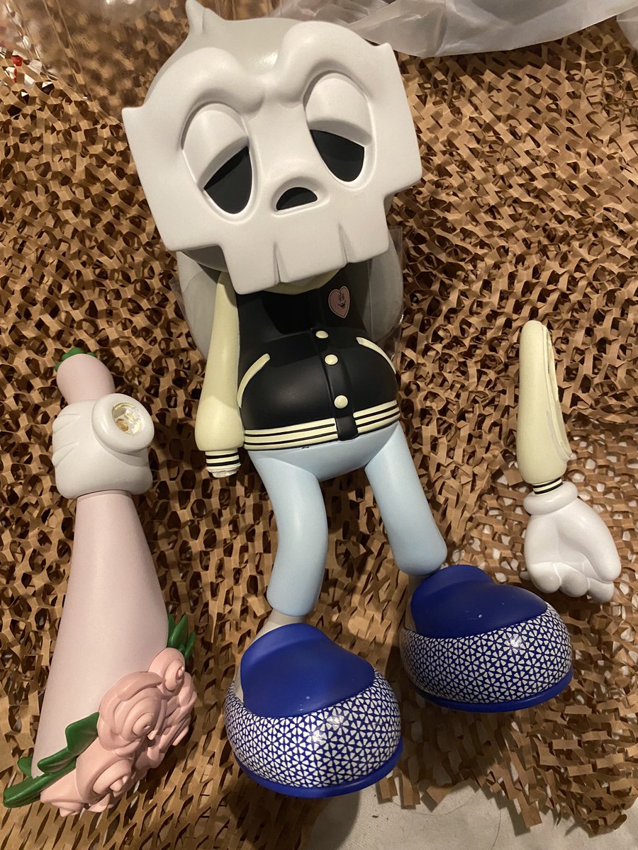 Garza2010Julio's tweet photo. @superplastic I emailed last week and still haven’t heard back about a replacement or refund. Now stuck on probably not buying the new ssur https://t.co/NIbLbxfzIb