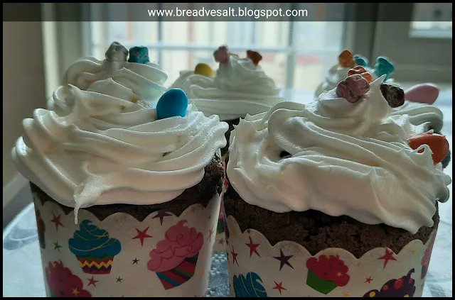 breadvesalt's tweet photo. Easy Cup cake recipe: https://t.co/C0ziYHTVvy https://t.co/K9YDJPrS7V