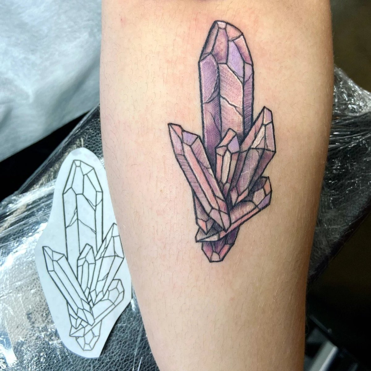 evermoretattoo's tweet photo. SPECIALTY: CRYSTALS AND ANIMALS/BUTTERFLIES/INSECTS https://t.co/zf5fQg3znM