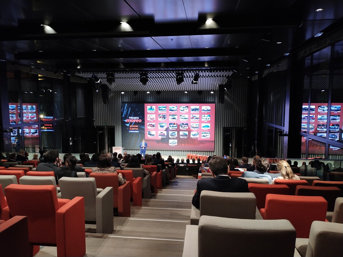 #premiosmoveo
Se entregan hoy estos premios que reconocen la actividad empresarial alrededor de la movilidad con todos sus aspectos de cambio hacia el camino #NetZero
<a href="/smobhub/">Smobhub</a> @GMCall <a href="/LaVanguardia/">La Vanguardia</a> <a href="/MAPFRE/">MAPFRE</a>  <a href="/Cepsa/">XXXXXXXX</a>