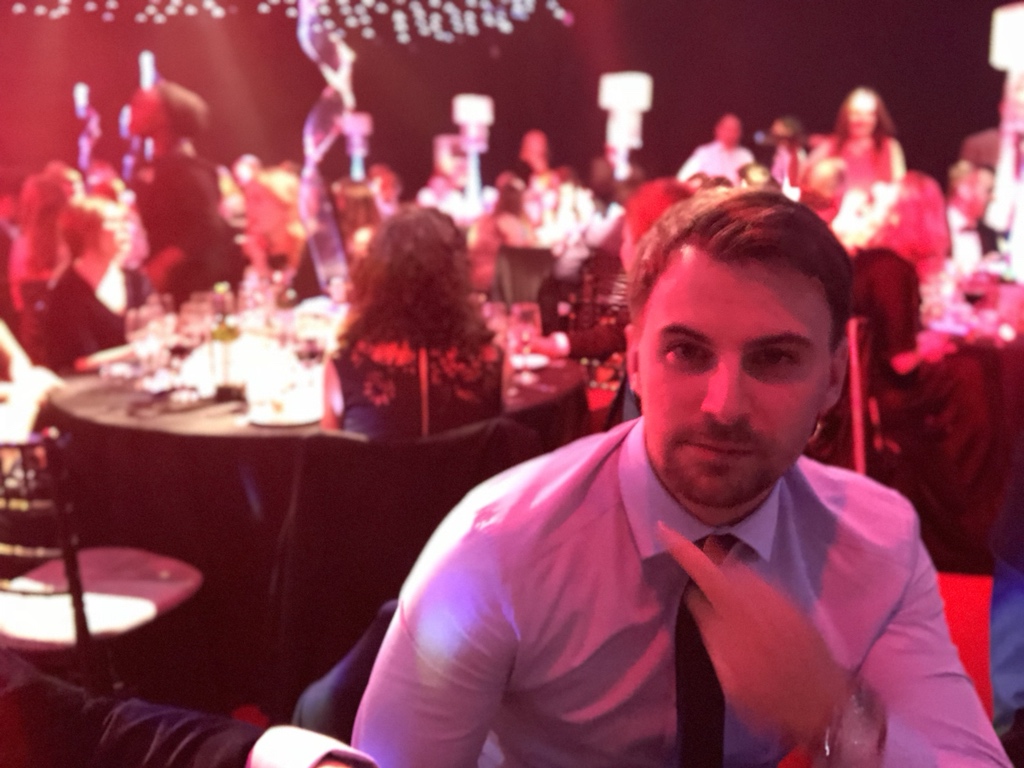 Guess who I just bumped into at the #UKSearchAwards . Only search’s biggest blagger @JC_SEO1 !