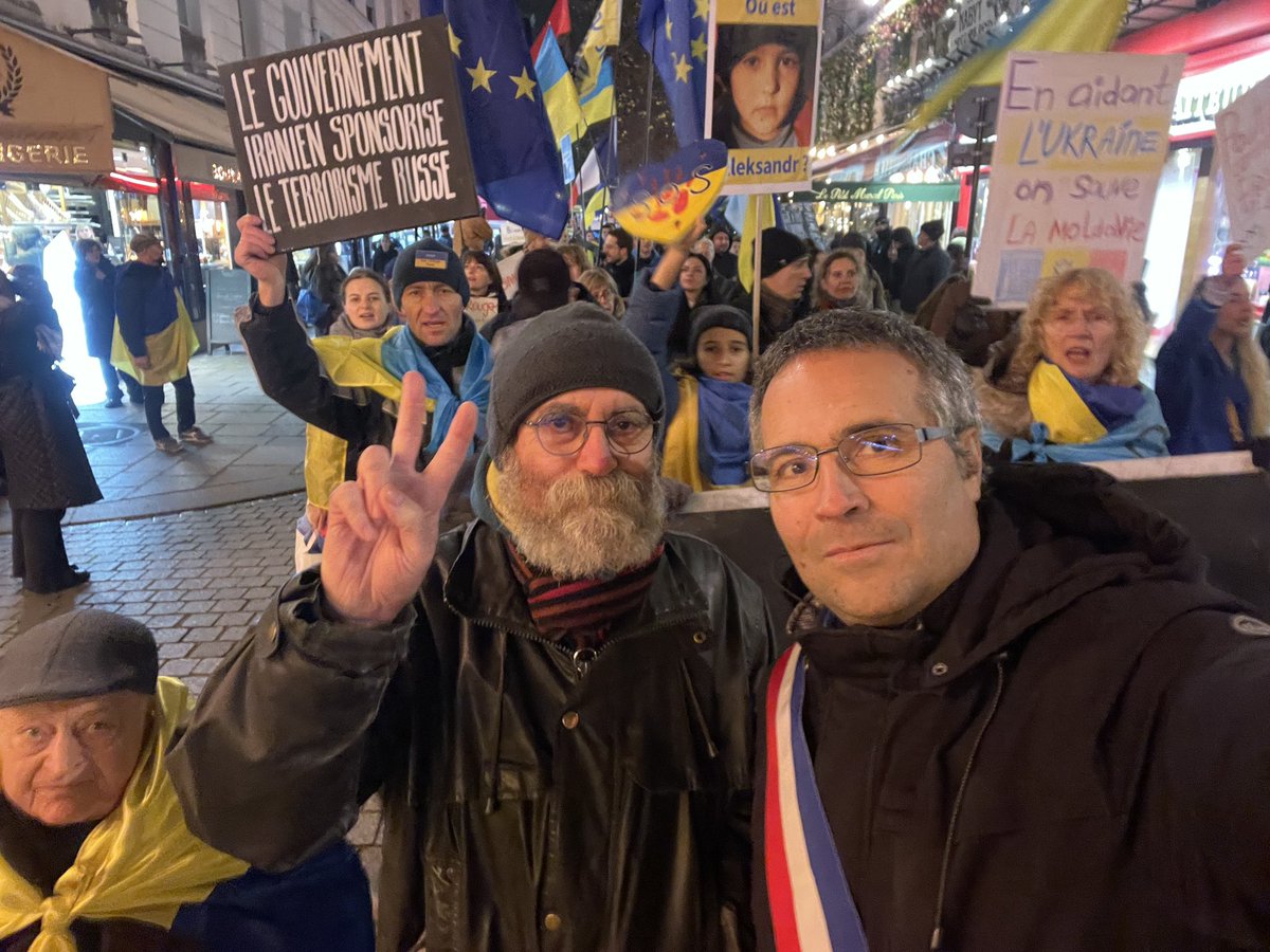 Fr_Bechieau's tweet photo. Avec les #Ukrainiennes, les #Ukrainiens contre le terrorisme de la #Russie de #Poutine ! Sauvons l’#Ukraine et ses enfants ! #StopRussia #StopRussianAggression #Ukraine️ #StandWithUkraine @CauseUkraine @ArmedMaidan @ambi_fr @Ukr_Week_FR @HZoriana @KogutyakV https://t.co/j8USwdmzFM