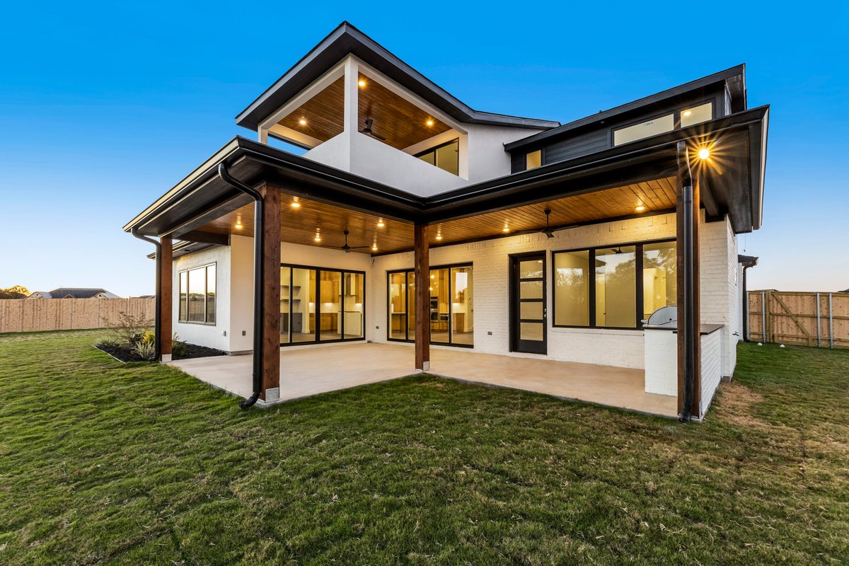 Just SOLD!
New Builder Listing
4912 Crystal Ridge Ct
College Station, TX 77845
3,587 Sq Ft 
5 Beds, Baths
List Price: $949,900.00

Quick Link: bit.ly/3Ff3M3j

#4912CrystalRidge #RealEstate #TM5Team #JustSold #HomeOfTheDay