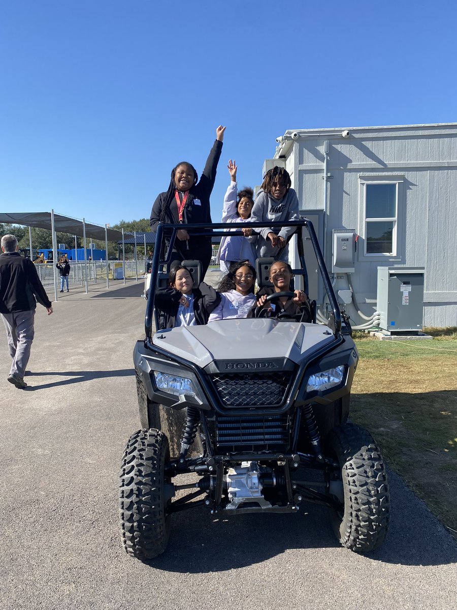 cherrerakisd's tweet photo. We had a great time at @DigWorldTX Thank you for having us! The kids had a great time. @OLE_Leopards https://t.co/MQdT2JdfjT