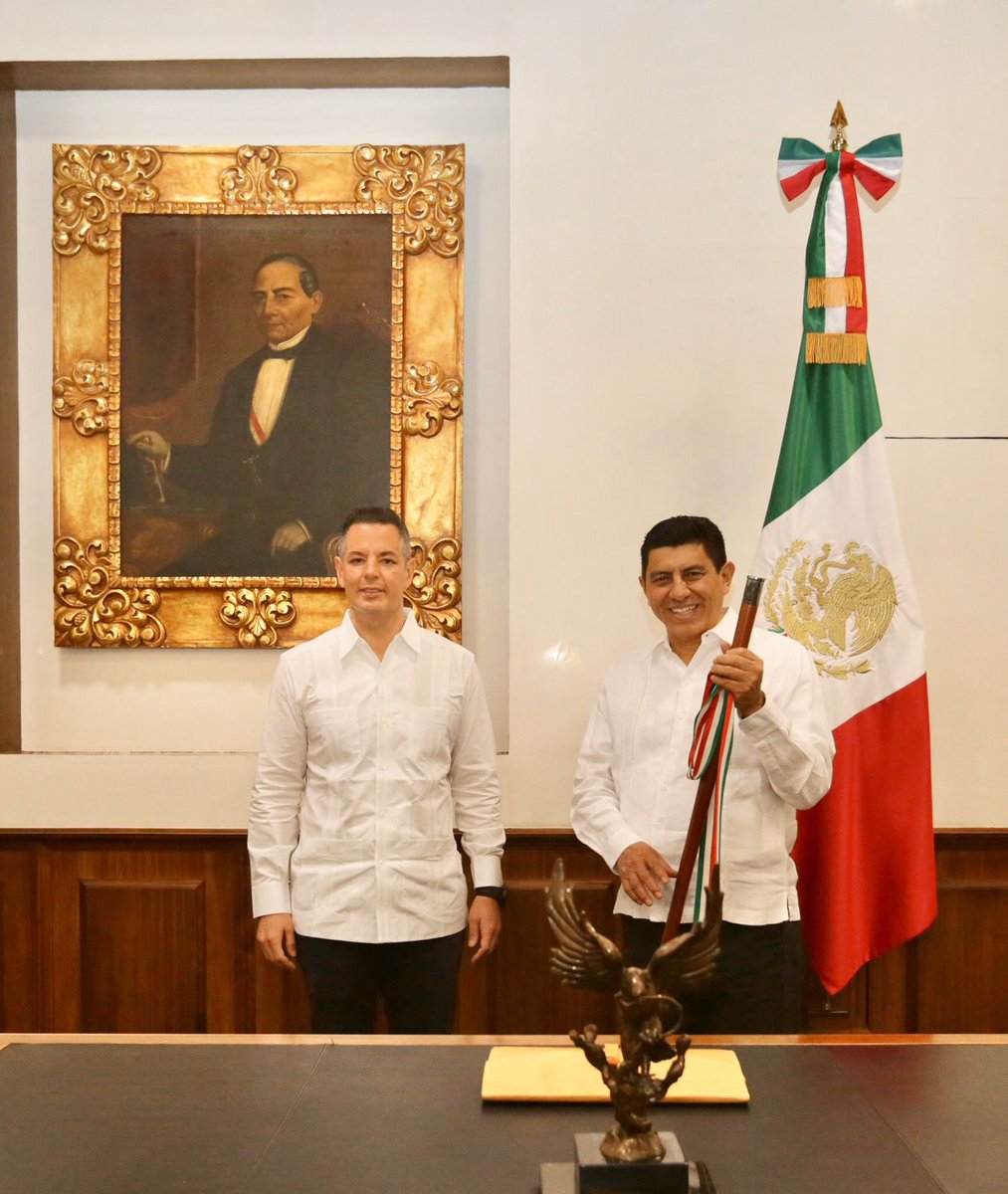 salomonj's tweet photo. A pocas horas de nuestra toma de protesta, seguimos en el proceso de entrega-recepción con el gobierno actual. Estamos cuidando cada detalle del patrimonio y los recursos del pueblo, para que se reciba todo en completo orden. https://t.co/N9lMbIrFQX
