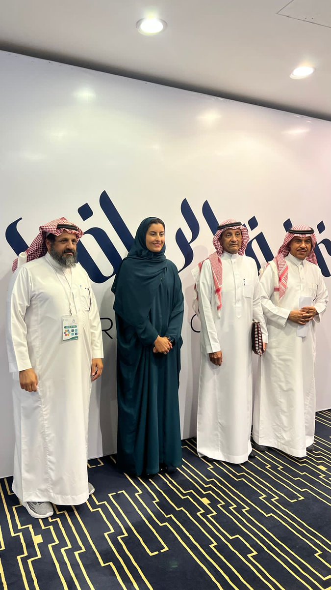 BerwinKsa's tweet photo. #مشاركة_بروين 
زيارة سمو الاميرة لولوة بنت نواف آل سعود  رئيس مجلس ادارة جمعية مودة لركن فريق بروين المشارك في ملتقى التوعوي بمناسبة
#اليوم_العالمي_لمناهضة_العنف_ضد_المرأة في مقر #غرفة_الرياض . https://t.co/3jfVOE7Vtj