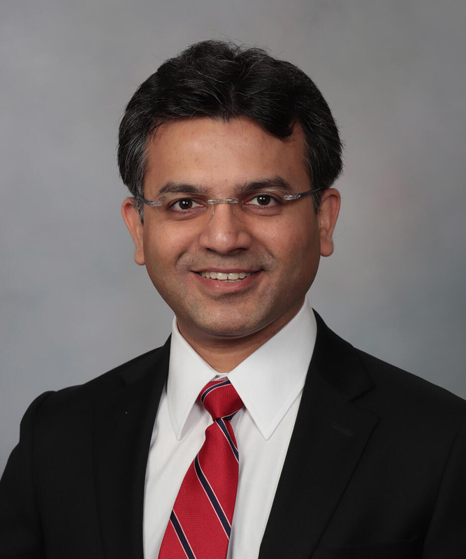 MayoCancerCare's tweet photo. On 12/7, join @MayoClinic experts Drs. Mark Truty, Chris Hallemeier and Ajit Goenka, with moderation from Dr. Tanios Bekaii-Saab, for a #MedProf webinar: "Optimizing Outcomes for Patients with Non-Metastatic #PancreaticCancer." Register: https://t.co/U5OU1yzcEh @GIcancerDoc https://t.co/ttxjxQx2Qr