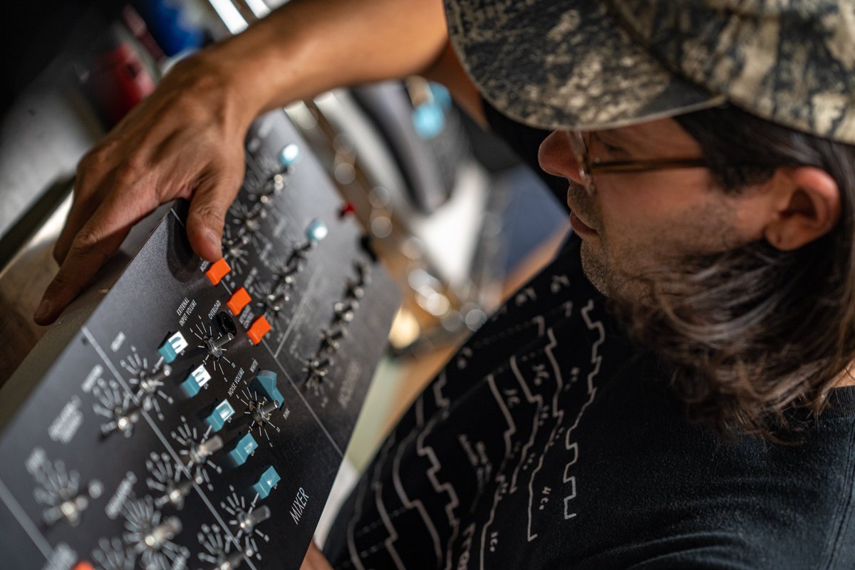 moogmusicinc's tweet image. Built with love to last a lifetime ❤️🎹

Our Minimoog Model D build livestream is happening now! Watch the instrument come to life in the hands of our production team.

youtu.be/nH2UM0kuT6E