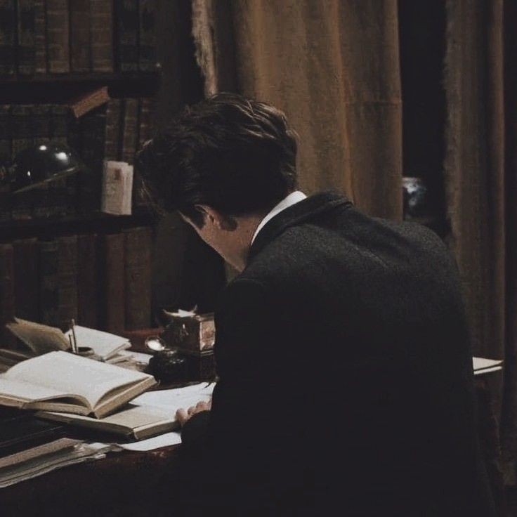 Here's the second chapter of
"Under the Autumn Leaves" for the #SkkBigBang2022

Also, check on <a href="/theballadofmars/">And the deadline is anytime today</a>
her amazing art about this story and all the other works made by all the contributors of this fantastic event!
<a href="/SkkBigBang/">SKK Big Bang</a>

archiveofourown.org/works/43228846