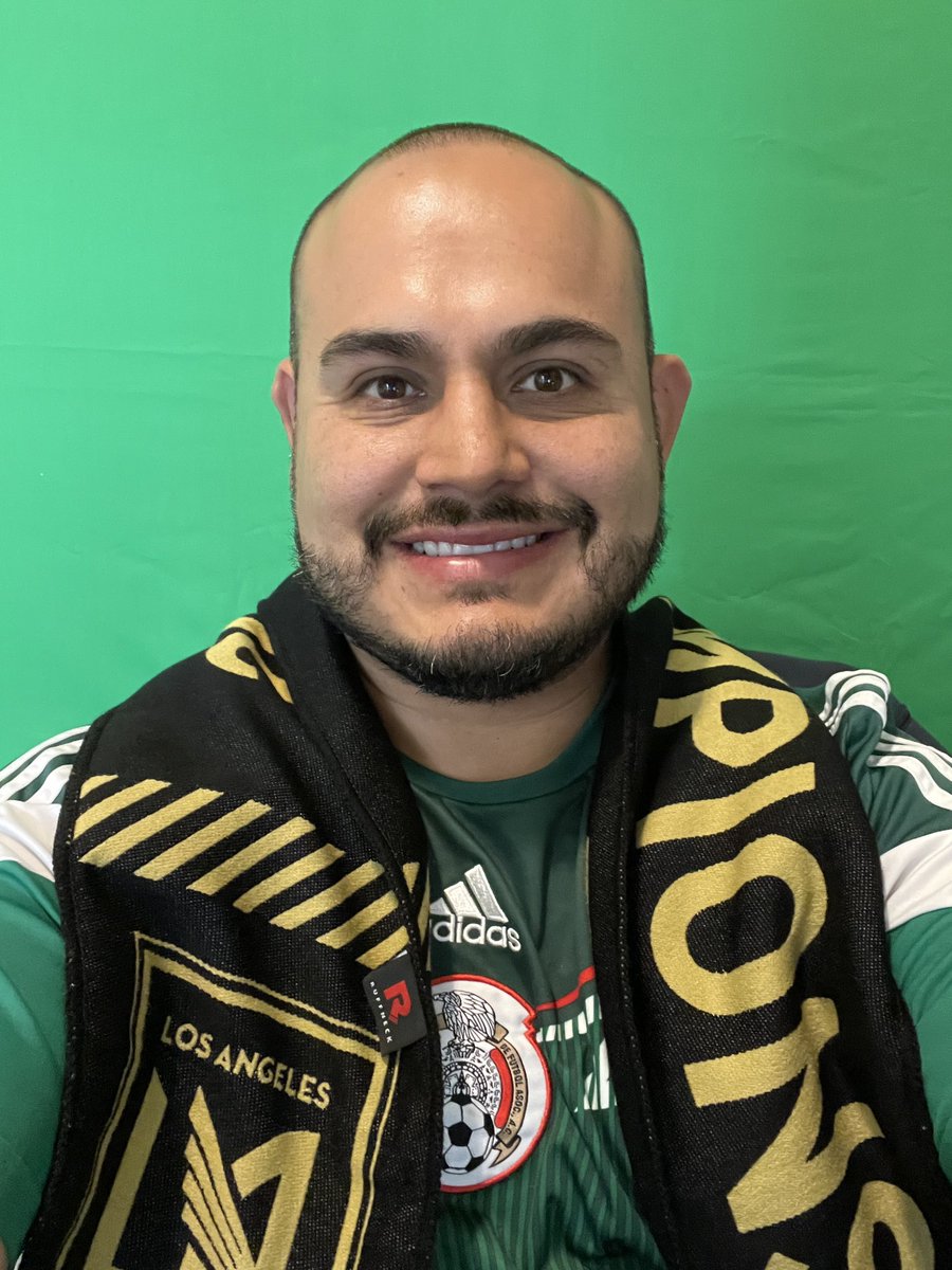 dBarAgent's tweet photo. With my @LAFC champion scarf watching @miseleccionmx for good luck! Vamos Mexico 🇲🇽 https://t.co/wborY0vEod