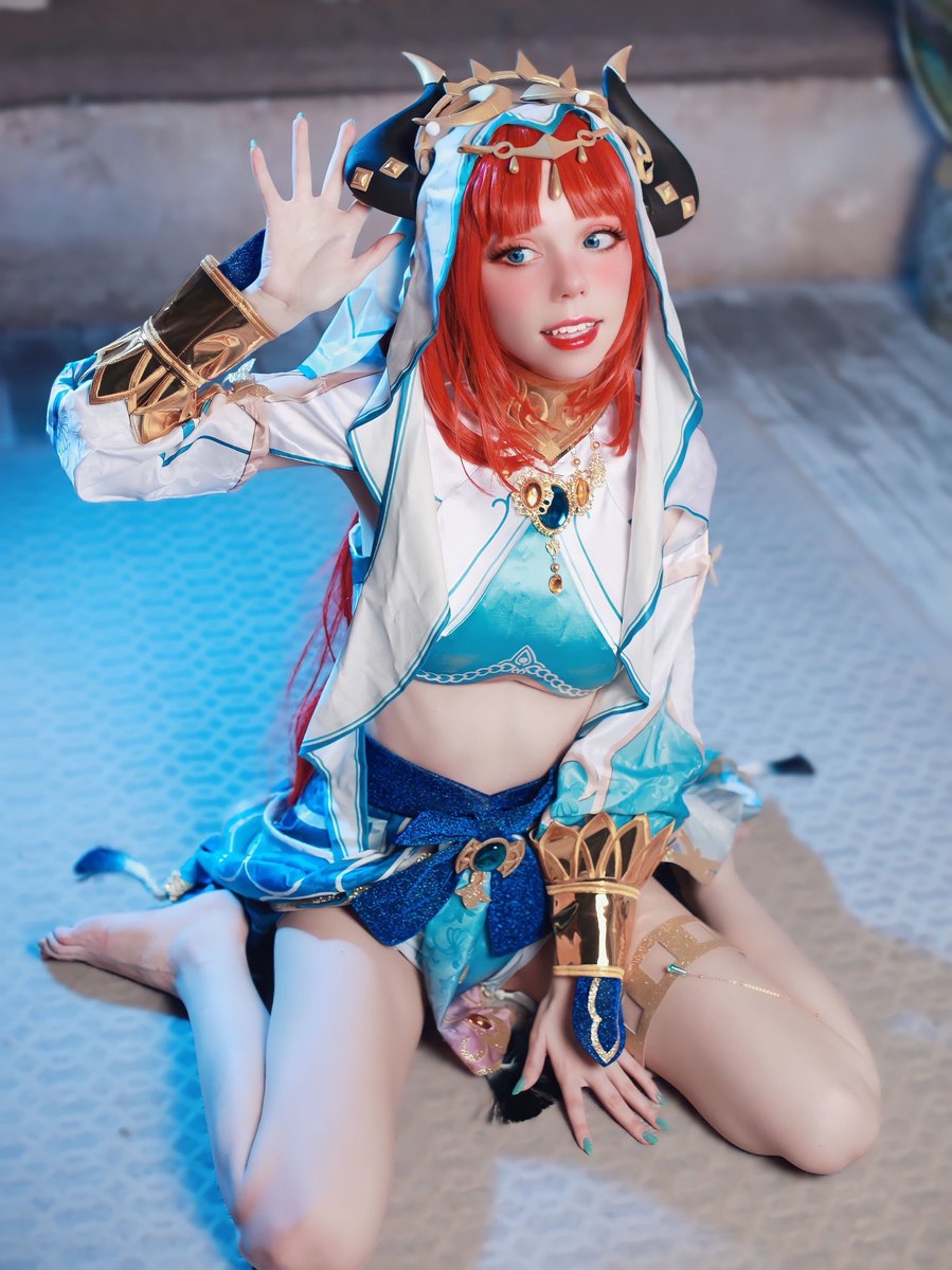 play Genshin Impact game with waifu Nilou? <3