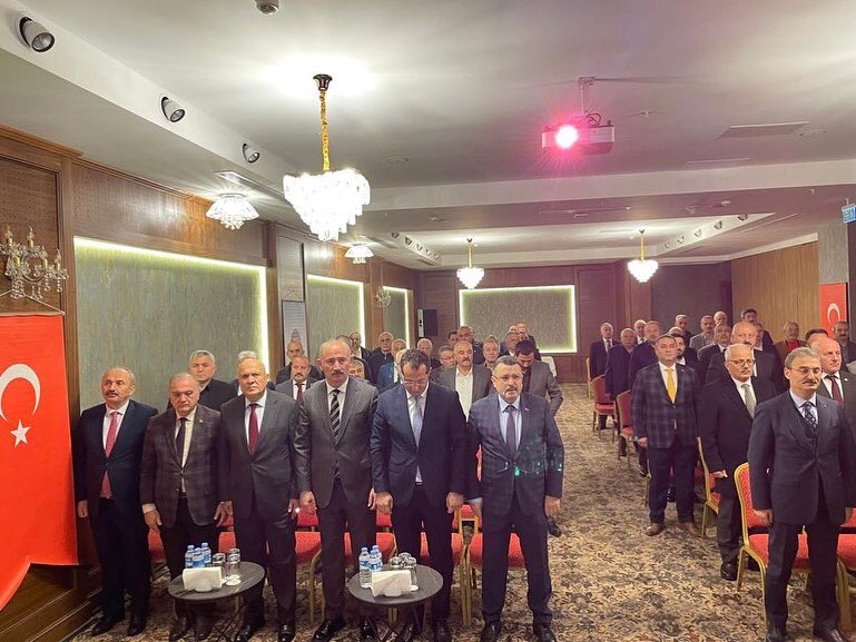 eyupaytekin's tweet photo. Belediye Meclis Üyelerimiz Sn. İsmail Hakkı Tekin ve Sn. Sinan Kaçmaz ile birlikte #TrabzonBŞB ev sahipliğinde düzenlenen #DoğuKaradenizBelediyelerBirliği 2. Olağan Meclis toplantısına katıldık.
#DKBB’mize çalışmalarında başarılar diliyorum. https://t.co/Y5ZrkfX1mH