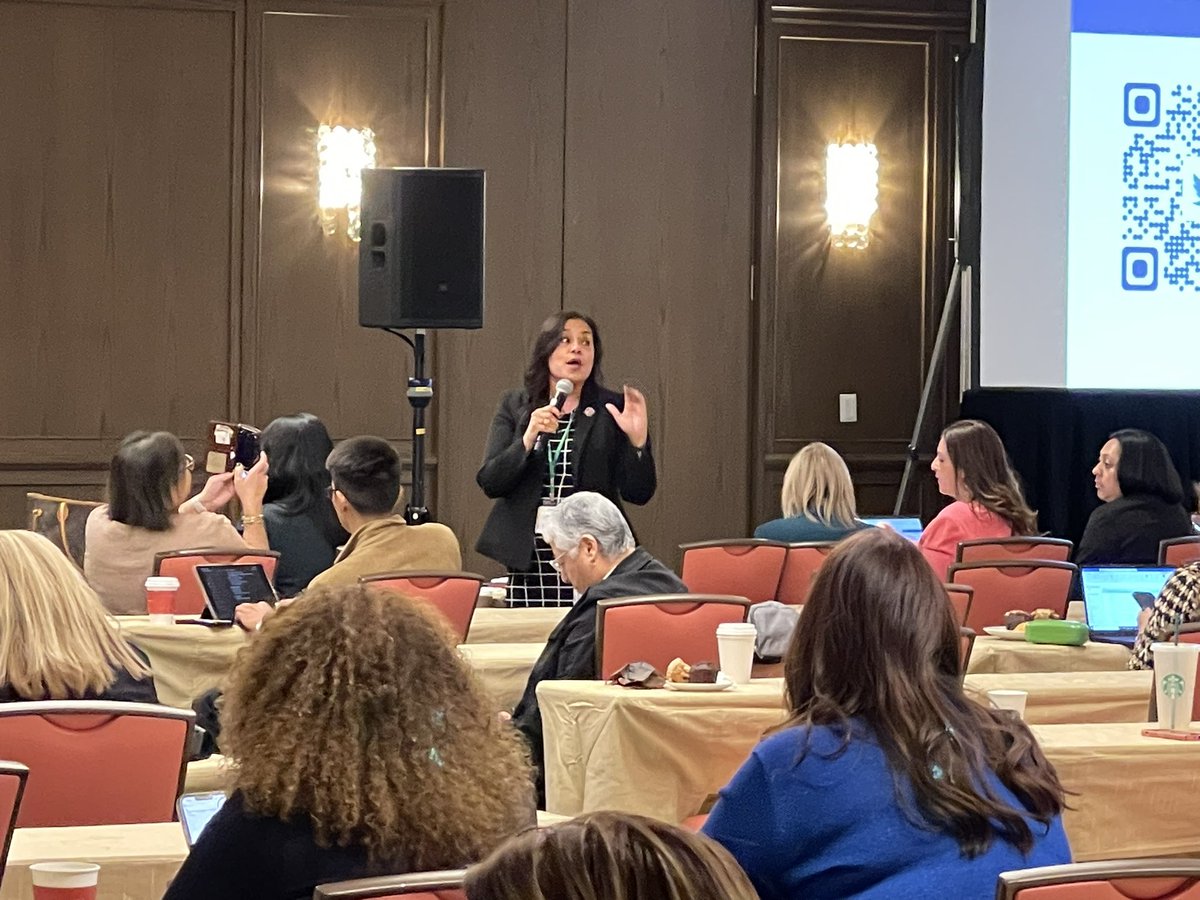 profe_c's tweet photo. .@NHCSL legislative exchange discussion highlighted the work members have been doing across the country to address issues impacting Latinos from education, healthcare, economic development, energy, safety, drivers licenses for undocumented immigrants. #QuadCaucus #NHCSL #NCSL https://t.co/dRo25jHb3j