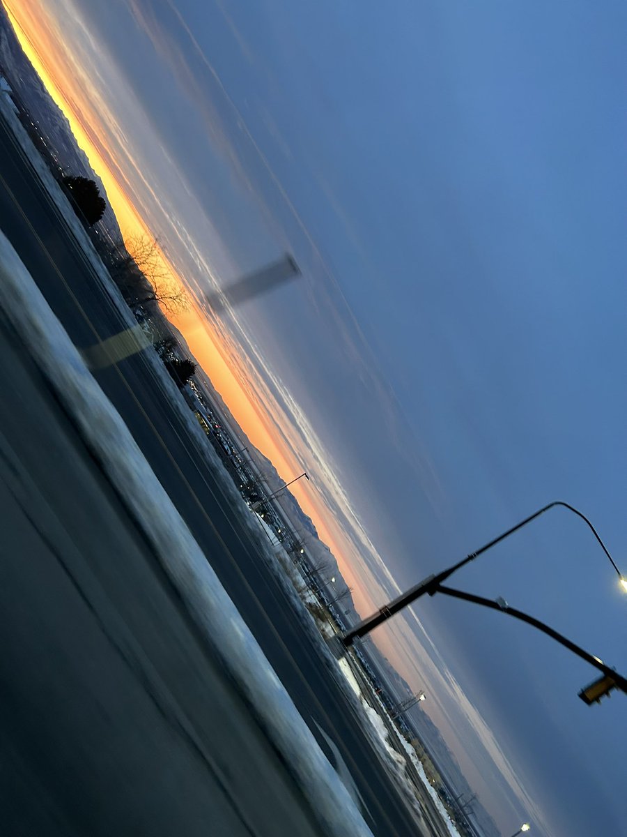MsFernelius's tweet photo. The only time I see the sun is at sunrise. At least they are pretty! #sunrise #winter #utah #TeacherLife https://t.co/5kdvNQAuZ8
