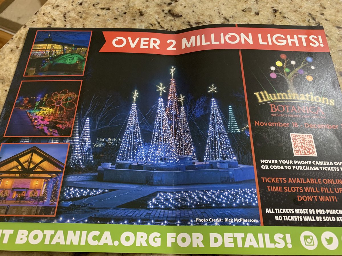 deolebear's tweet photo. Next up. Friday night, Illuminations Botanica, a great Wichita tradition, always rated in Top 10 holiday light shows in entire US, #Christmas #familytime #lights #yuletime #hotchocolate https://t.co/JmE4ClEYeu