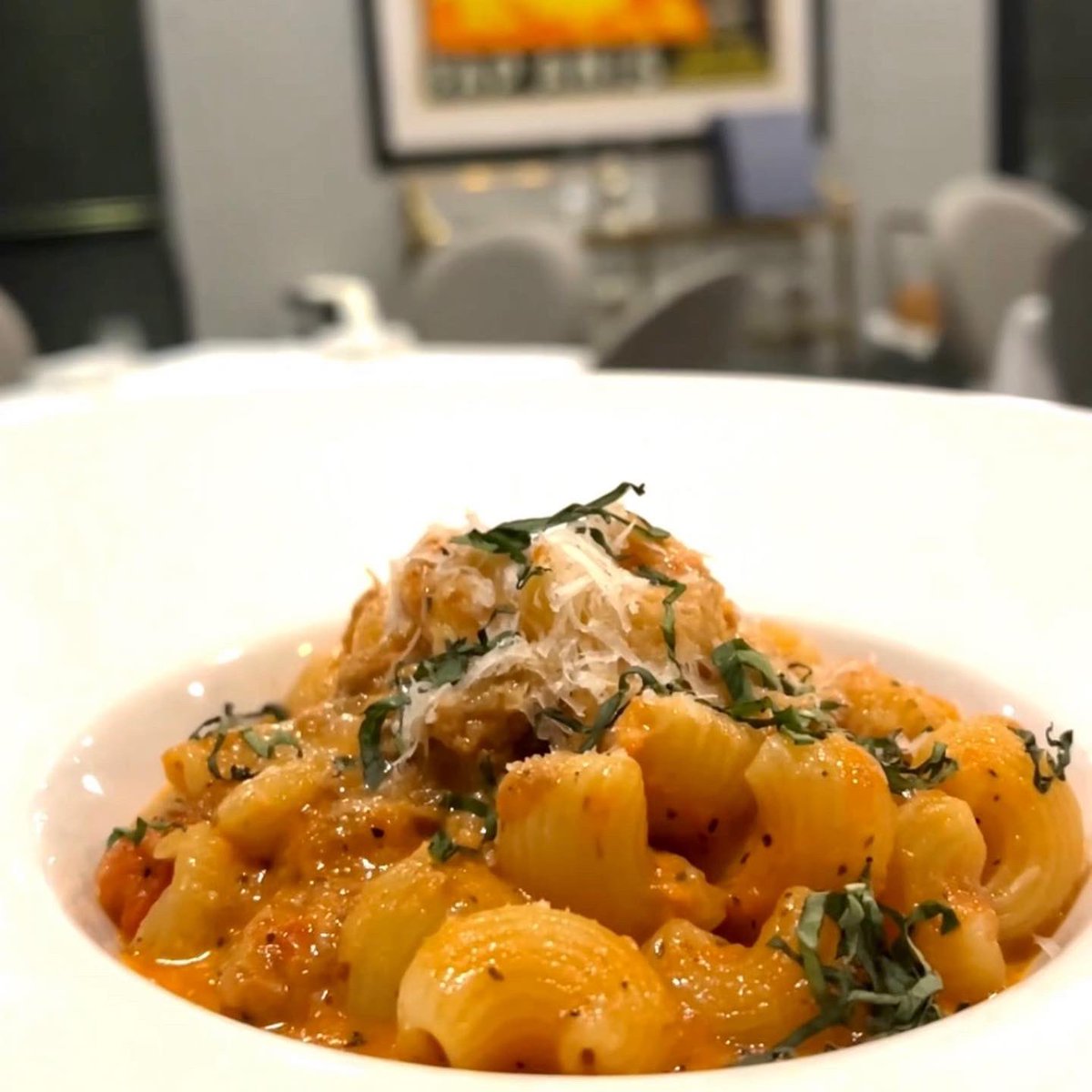 Oliverscuisine's tweet photo. Tonight feels like a pasta night 🍝
Which one are you going with?
1. Lumache Bolognese
2. Bucatini Alla Nerano
3. Butternut Squash Tortelloni
#oliversrestaurant #pasta #pastalover #pastapasta #pastanight #pastalovers #pastaaddict #pastas #bolognese #bolognesesauce #bucatini https://t.co/QA48DqbNKZ