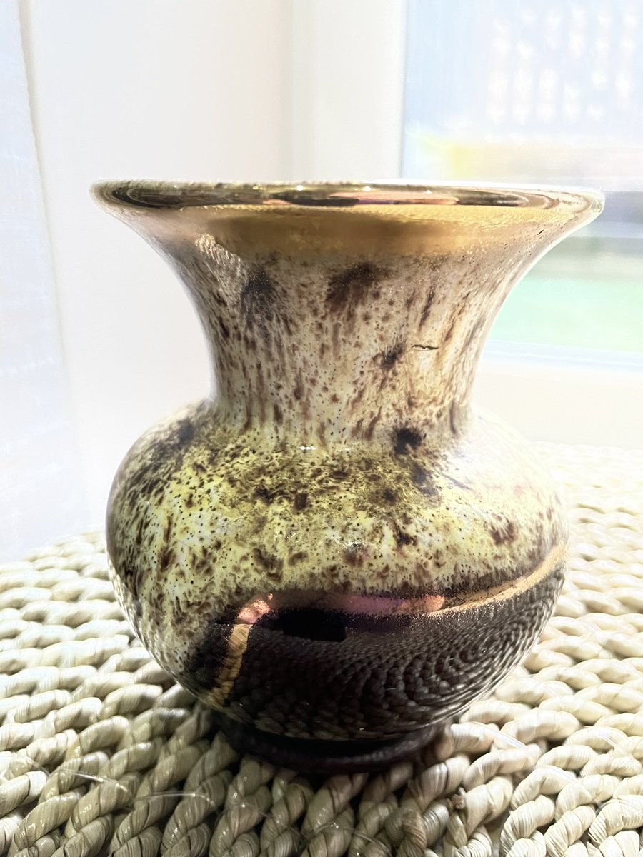 Good evening to everyone at the #vintageshowandsell - lots of beautiful items to show off this week! Gorgeous piece of #westgermanpottery 

etsy.me/36dDTBZ

Best prices always at: happinessthroughnostalgia.com - use code 15OFF for 15% discount!