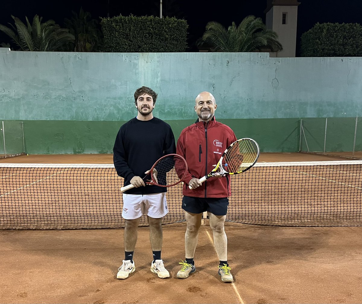 Imposible doblegar a Javi de Miguel en la Final del Campeonato Territorial Absoluto de <a href="/MSC__Oficial/">Melilla Sport Capital</a> organizado por <a href="/TenisMelilla/">Feder. Tenis Melilla</a> <a href="/RFETenis/">Tenis España</a> 
Me llevo disfrutar de un gran partido y, como dijimos al comenzar, no habernos lesionado 😜
Enhorabuena. Gran nivel 👏👏👏
#tenis #Melilla
