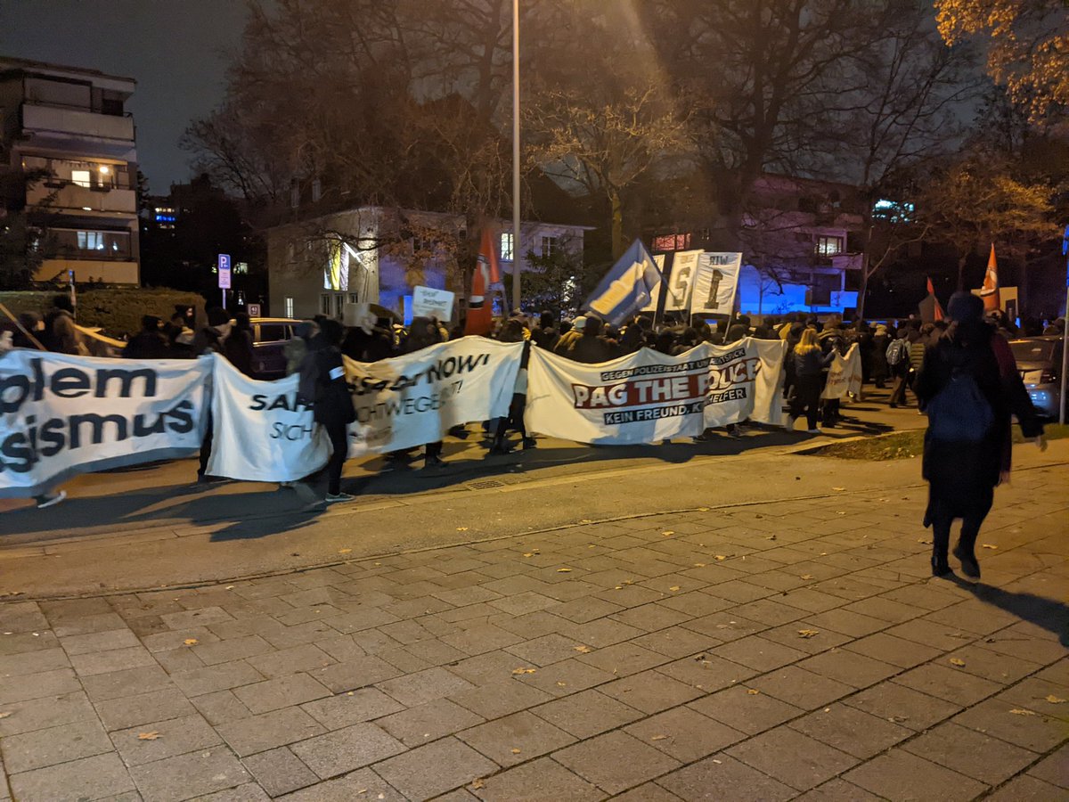 Maria_dieLinke's tweet photo. Arschkalt heute wegen Kaltland und Wetter - laut und solidarisch gegen die Innenministerkonferenz!
#muc3011 #noimk #IMK2022 https://t.co/9vrPtLNrvr
