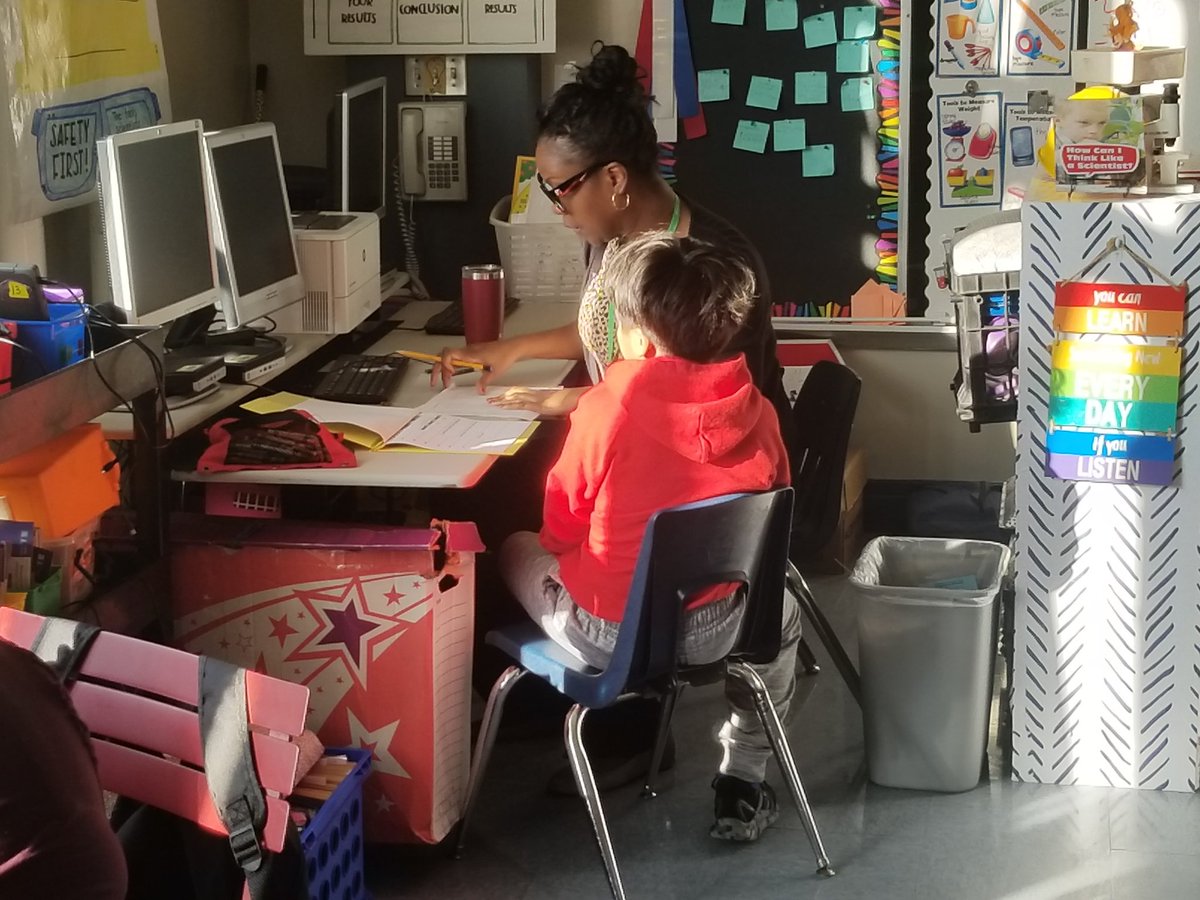 RickGrayes's tweet photo. Great collaboration between students, teachers, admin and 
coaches @ClevelandHCPS on their 2nd grade data chat and goal setting session. https://t.co/8d6L7rHbP4