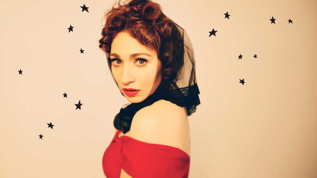 Puddlekips's tweet photo. @robtswthrayguns Regina Spektor https://t.co/sIsWyJiXJc