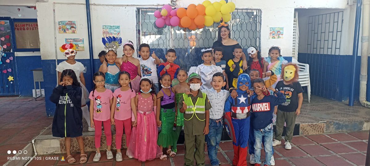 CantilloDesiree's tweet photo. #TransformoMiPracticaCuando Enseño desde el amor, conozco a mis alumnos desde lo humano, les brindo confianza bajo los límites del respeto para crear una buena relación docente - estudiante. @MelfyDiaz @wiliamcabeza @Unimagdalena @CreoUnimag https://t.co/LO2U7v1Bts