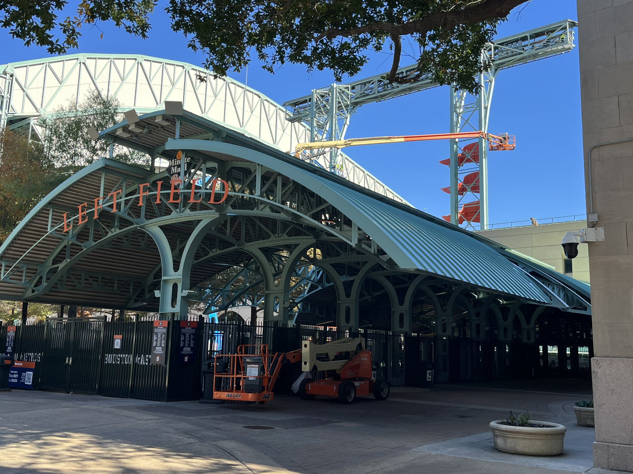 Fi1mx3IXEBU6Unp?format=jpg&name=large