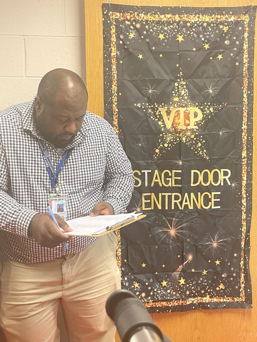 eduMelacated's tweet photo. PBIS had another WIN today! @ElkoMiddle celebrated 61 scholars who earned PRIDE bucks with a *drum roll please* a VIP party!! Thank you to @CISofRVA for your continual partnership with PBIS! @PBISRewards @DrJones12406 https://t.co/HlHSNOYyIM