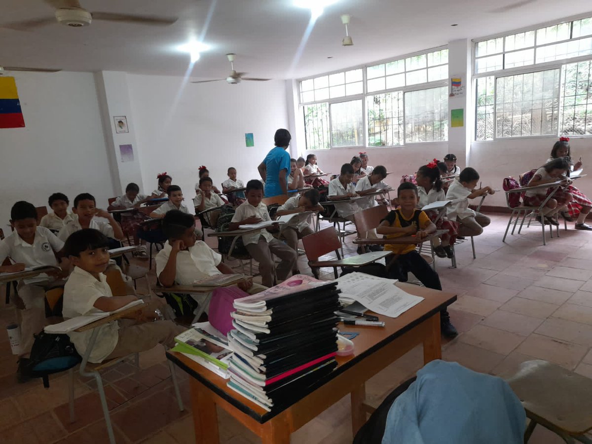 danicero200's tweet photo. #TransformoMiPracticaCuando las capacidades de implementar estrategias lúdicas y pedagógicas en las competencias de lengua castellana. @CreoUnimag @Unimagdalena @DelLudivia https://t.co/AdI4rM1deW