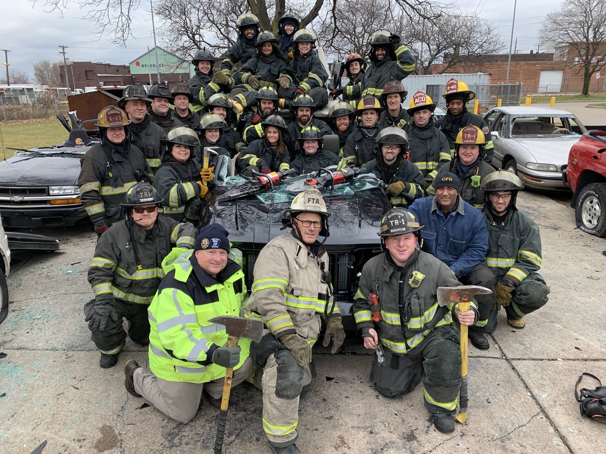 ClevelandFire's tweet photo. Today at the #CLEFIRE Training Academy was “Doctor Day” 17 @metrohealthCLE Emergency Medicine residents got hands-on experience in vehicle extrication, search and rescue, and fire fighting in the burn building. Thanks for spending the day with us! Best wishes in your careers. https://t.co/ZtxG8TYyQZ