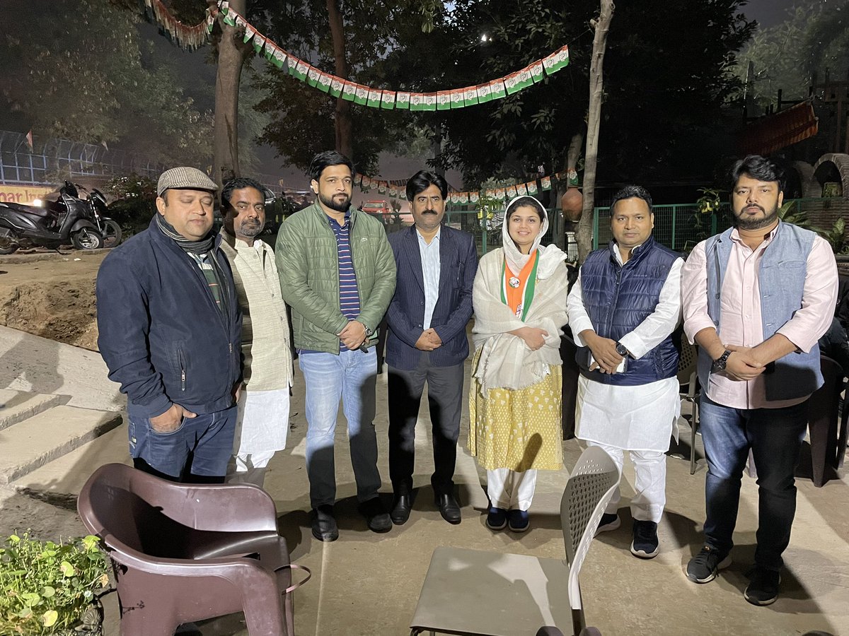 noor_ola's tweet image. विभिन्न वार्डों में प्रत्याशियों के लिए सभाएं और पदयात्रा का दौर जारी है !
ख़ासकर Abul Fazal Ward No.188 (Shaheen Bagh) की प्रत्याशी अरीबा आसिफ़ ख़ान के समर्थन में !
@ShayarImran 
@INCMinority 
#DelhiMCDElection
#CongressFor2022