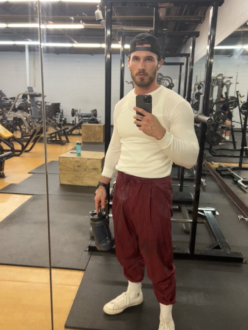 wasted all my energy last night 😪 https://t.co/apWzesElVy