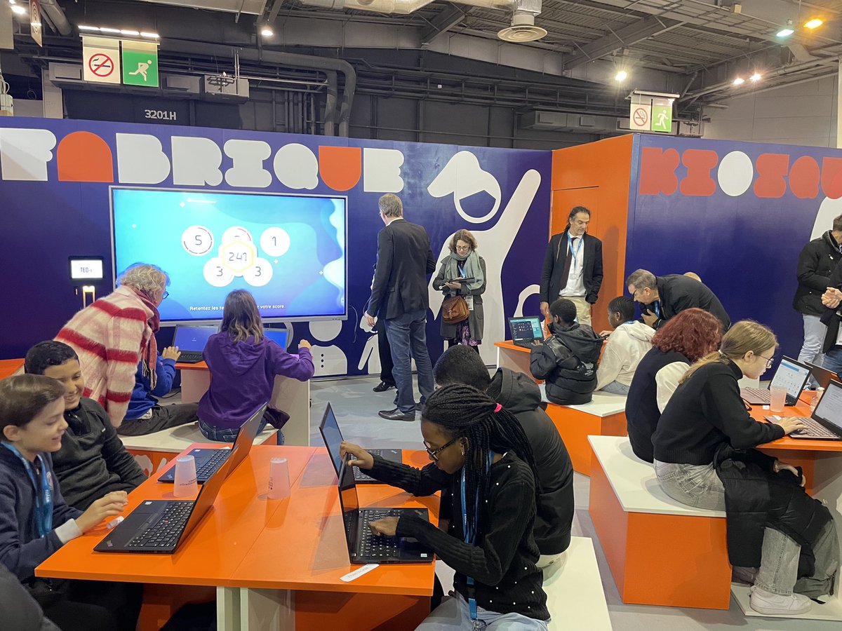 CollegeCitroen tweet media