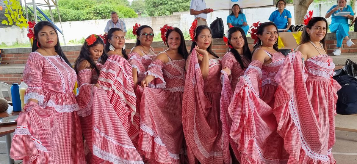 YurisAnaya1's tweet photo. #TransformoMiPracticacuando 
Yo transformo mi practica cuando rescato la cultura de mi pueblo e investigo la riqueza de las diferentes manifestaciones orales que existieron en mi región💃 https://t.co/rM0kc8lba5