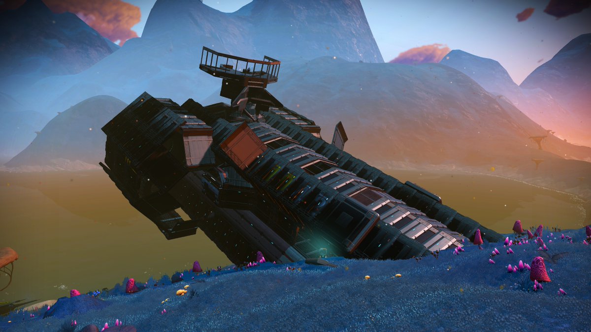 EdwinHeida's tweet photo. I was going to build something on this gorgeous planet I found and here's what I've made so far. I still need to work on the interior but I'm already happy with my 'Crashed Transpot 1042' - Will share coordinates when I'm done :) #NoMansSky #NMSBasebuilding #QitanianEmpire https://t.co/gCTZ6BVNfK