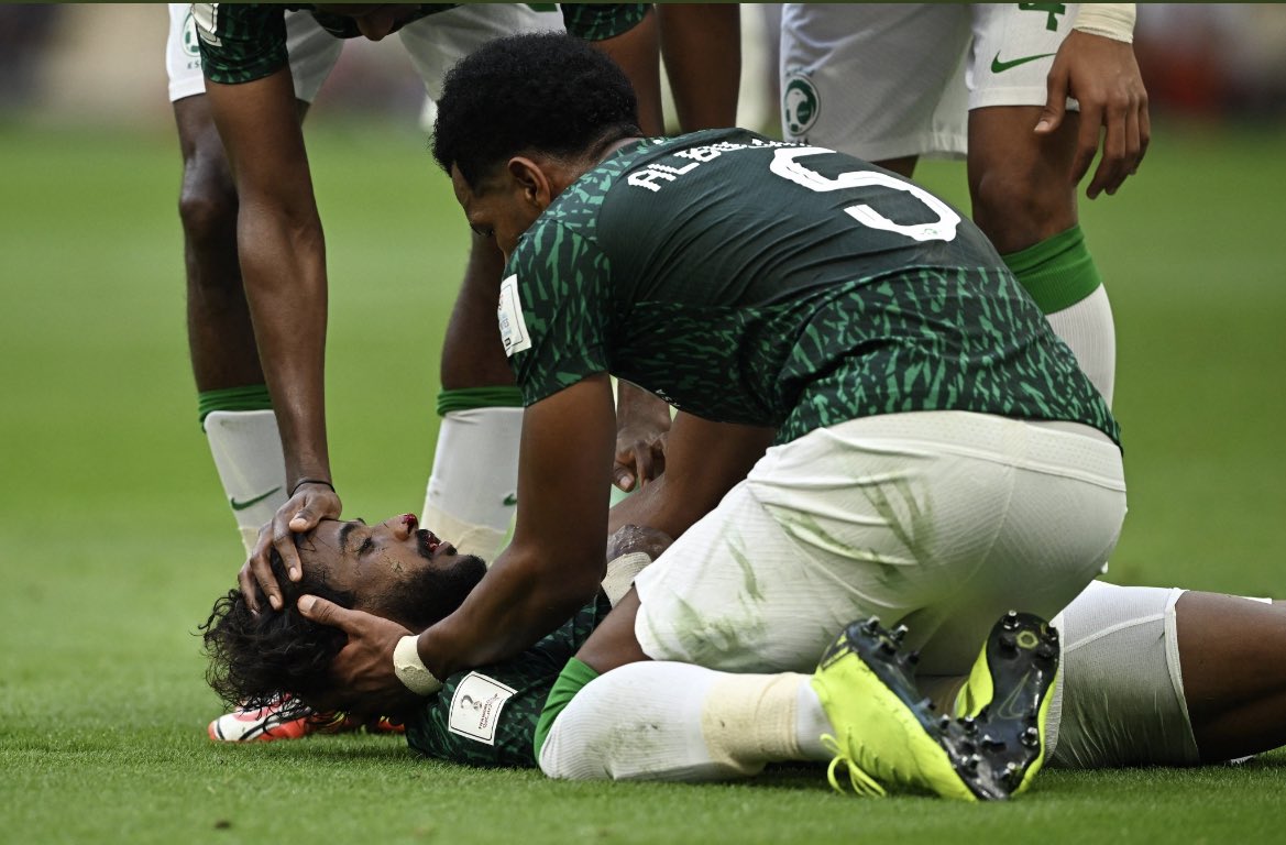Rollls8's tweet photo. #السعوديه_المسكيك
لحظة خروجنا من المونديال .. https://t.co/kSRzBawKIO