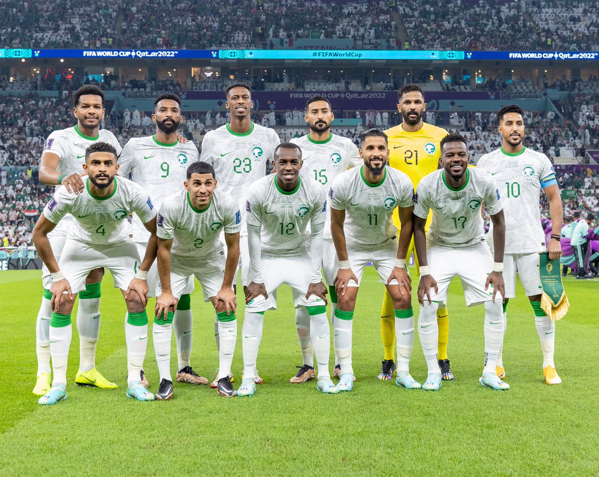 whrumor's tweet photo. حسن العيدروس للاعبي المنتخب 🎙️: 

"مهما حدث الجماهير السعودية تفتخر بكم " https://t.co/uD7Kx15LuM