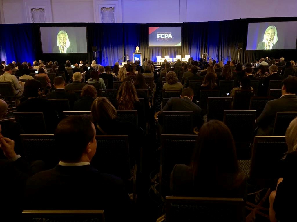 UKSFO's tweet photo. 🇬🇧🇺🇸
“International relationships in law enforcement are critical to our success.”

Today, SFO Director Lisa Osofsky addressed global leaders in the anti-corruption sector at the @ACI_Conferences Conference on the Foreign Corrupt Practices Act in Washington D.C. #FCPAconference https://t.co/HmHNk4HkdX