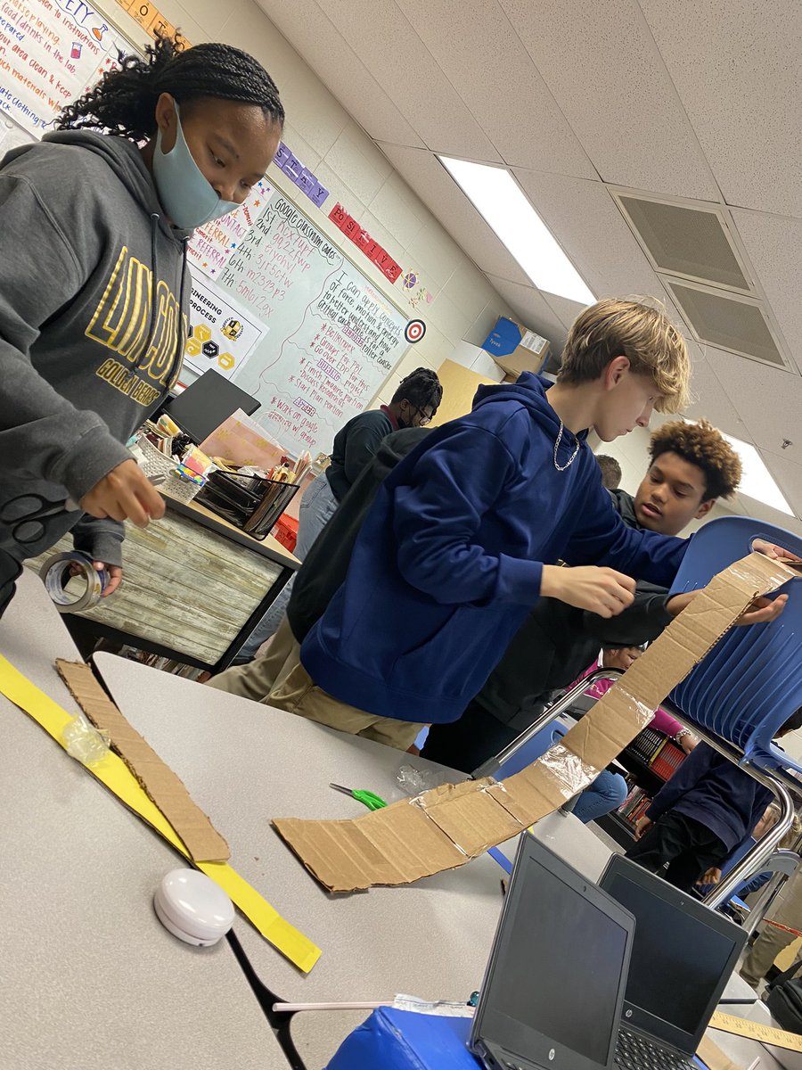 hendrixscience's tweet photo. We started our Roller Coaster PBL this week and when I tell you that these kids are ROCKSTARS, they are. The conversations my students have had today about their projects have been AMAZING. So glad I get to witness these moments. ✅🎢🥼#goldstandard @dms_tcboe https://t.co/tWdrzOlr8Y
