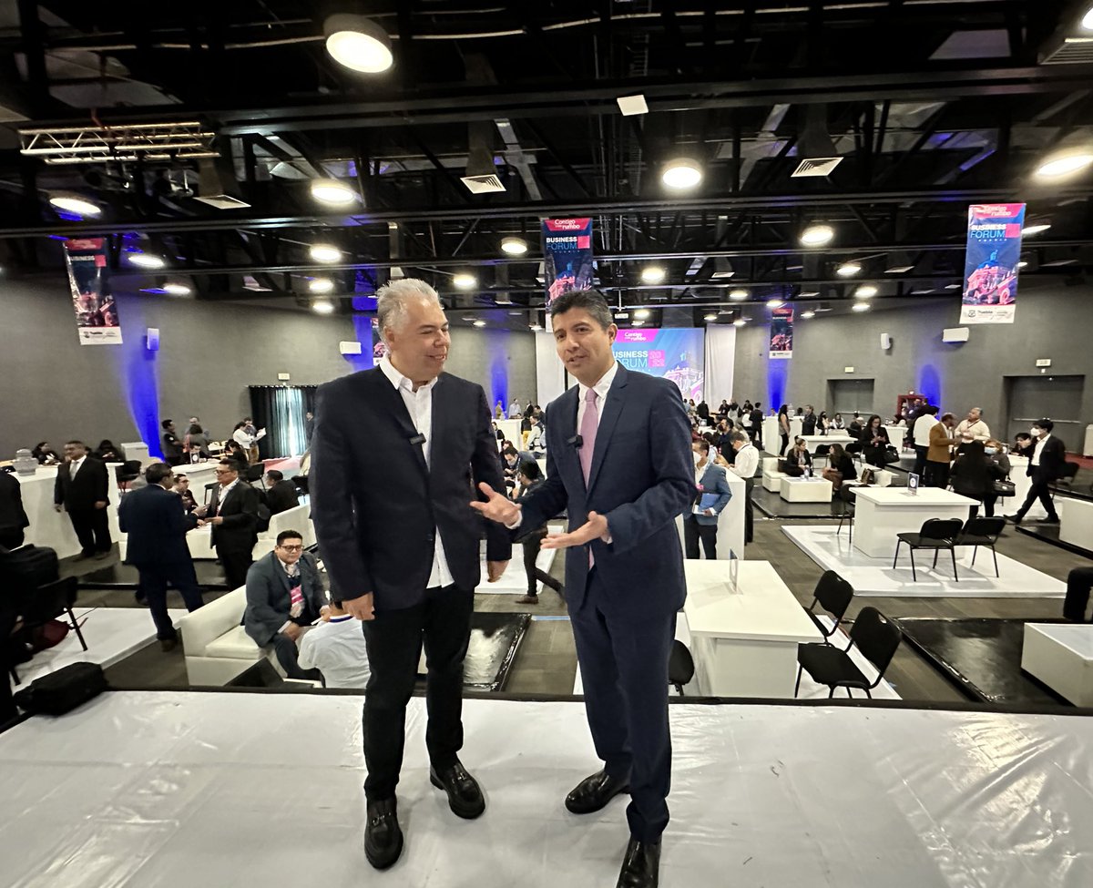 CCEPuebla's tweet photo. Esta día, el Presidente @TaicoAlarconR acompañó al Alcalde @eduardorivera01 al Business Forum 2022.

🏭Más de 500 empresas reunidas para hacer negocios y reactivar la economía.

🤝Felicitamos al @PueblaAyto por impulsar estos encuentros a favor del desarrollo económico de #Puebla https://t.co/xLV2eYOp4T