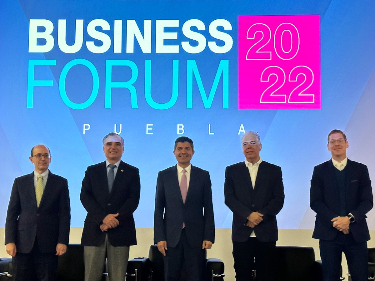 CCEPuebla's tweet photo. Esta día, el Presidente @TaicoAlarconR acompañó al Alcalde @eduardorivera01 al Business Forum 2022.

🏭Más de 500 empresas reunidas para hacer negocios y reactivar la economía.

🤝Felicitamos al @PueblaAyto por impulsar estos encuentros a favor del desarrollo económico de #Puebla https://t.co/xLV2eYOp4T